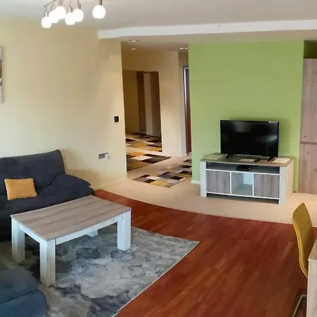Venice Apartment *