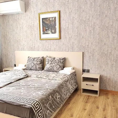 Venice Apartment *